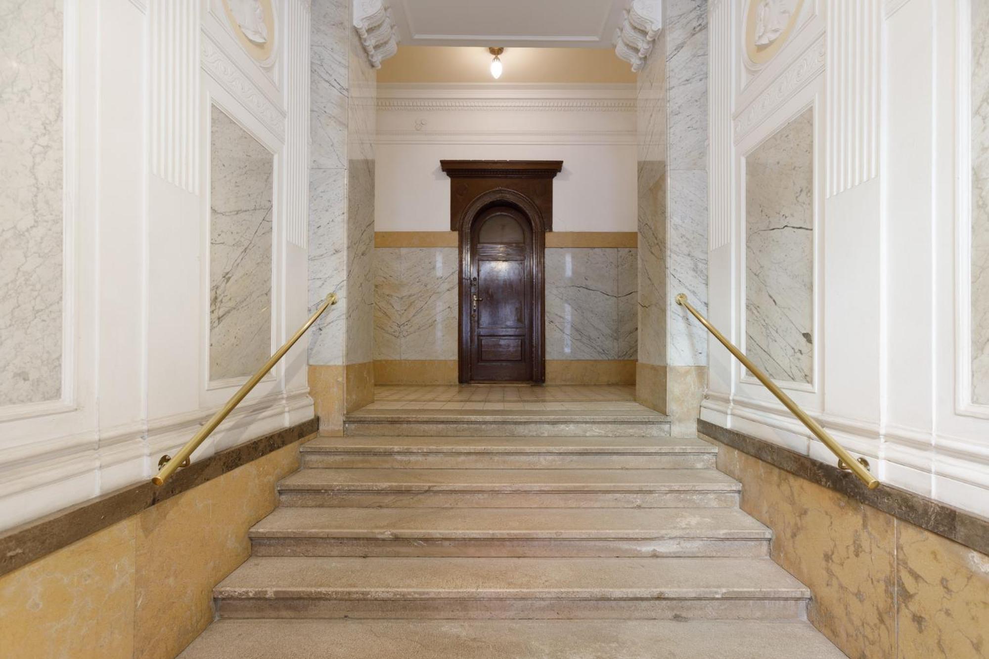 Central Trieste - Elegant City Stay Luaran gambar